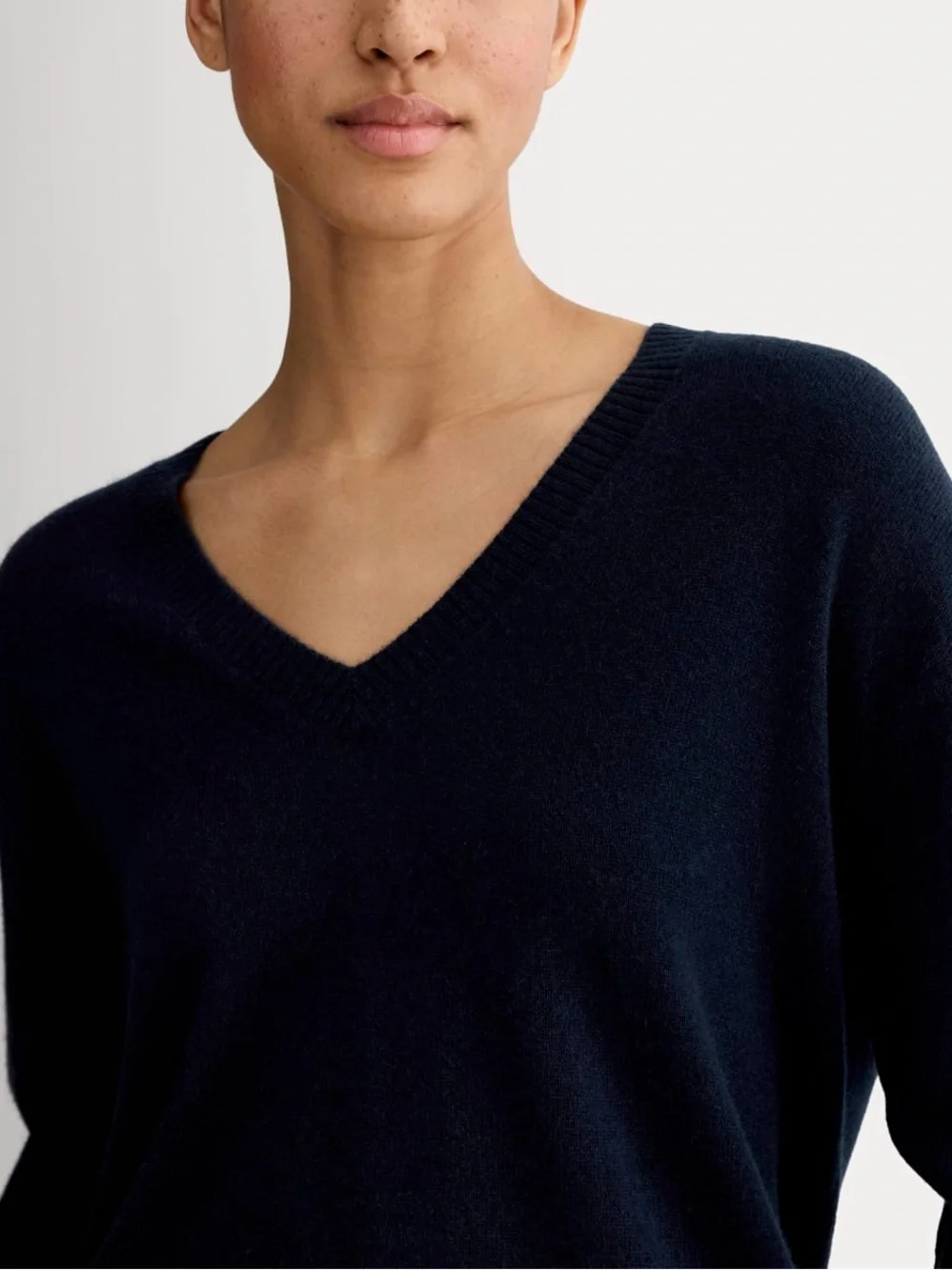Everlane The Classic V In Cashmere Navy V Neck Sweater XS NWT 100% Cashmere